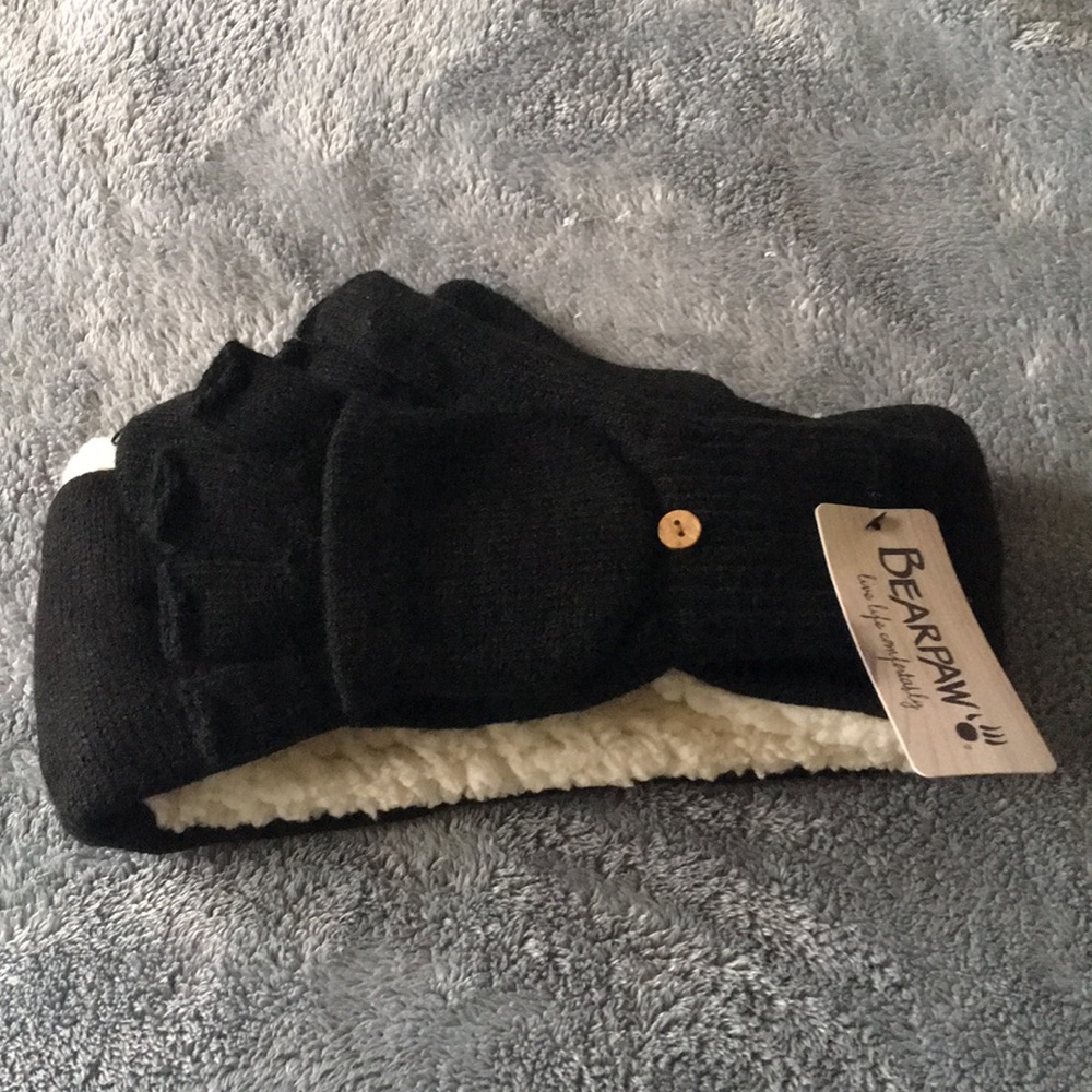 Bear paw hat and gloves set